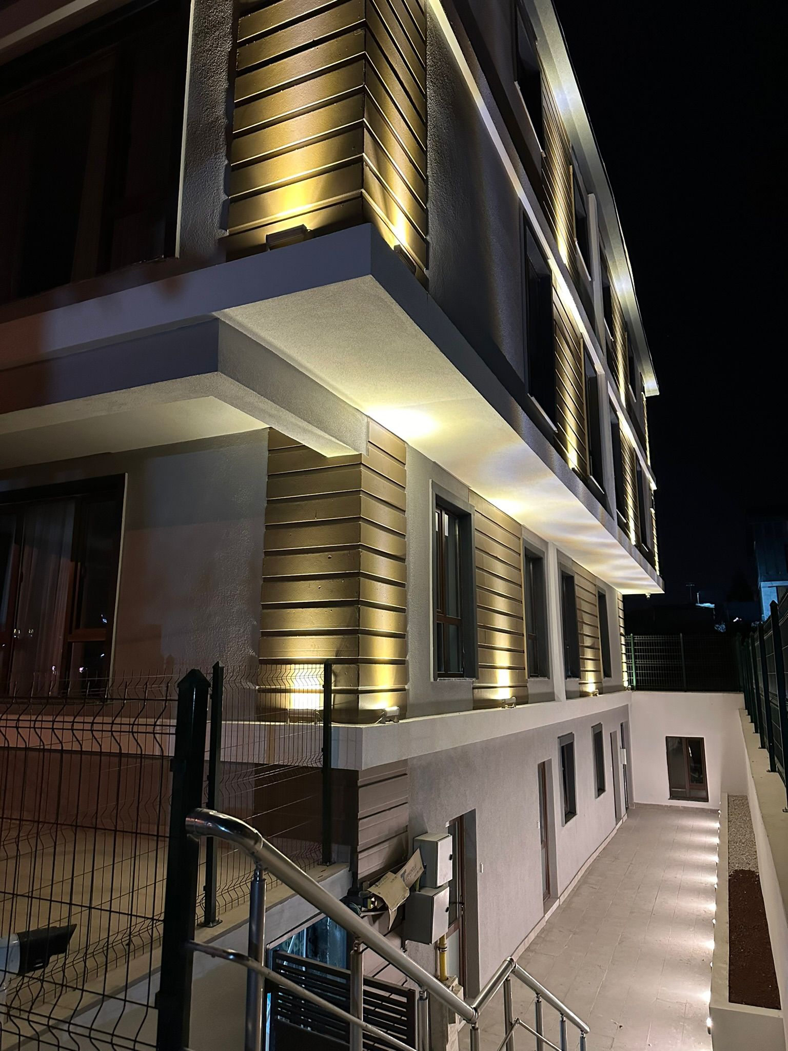 ALTUNTAŞ APART