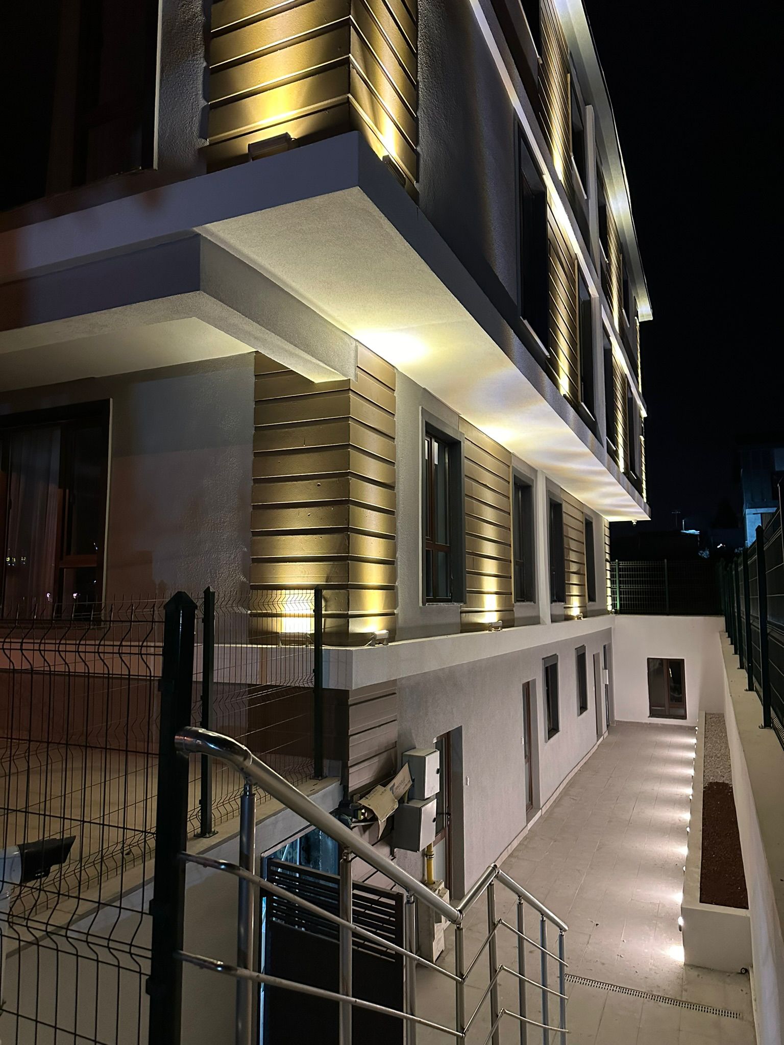 ALTUNTAŞ APART